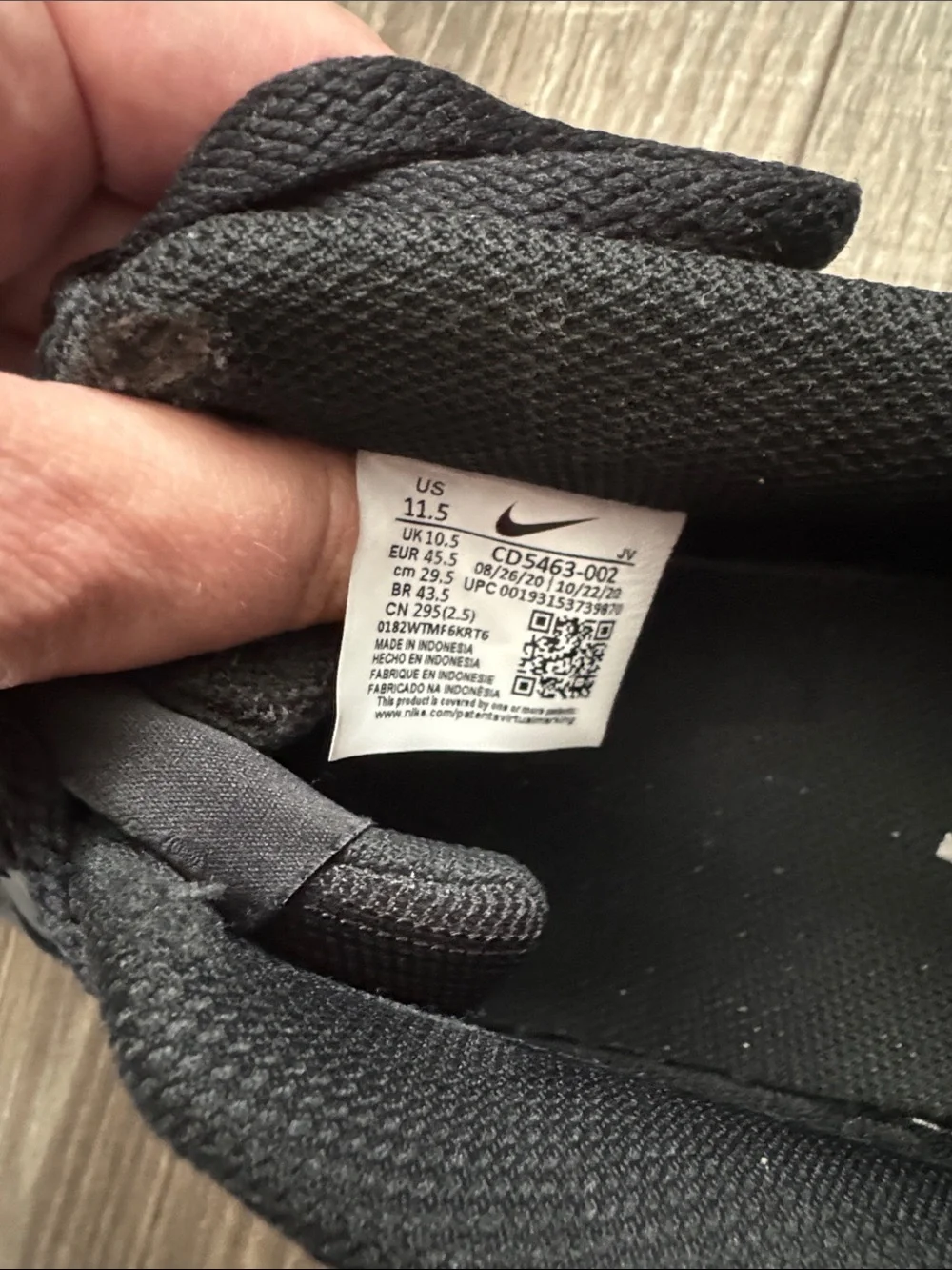 Nike Men’s All-Black Low-Top Leather Sneakers